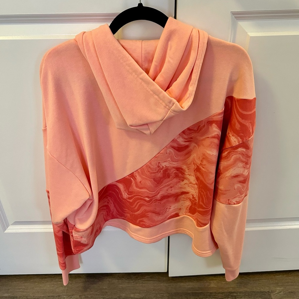NEW PUMA Women's Coral Hoodie. - Picture 3 of 4